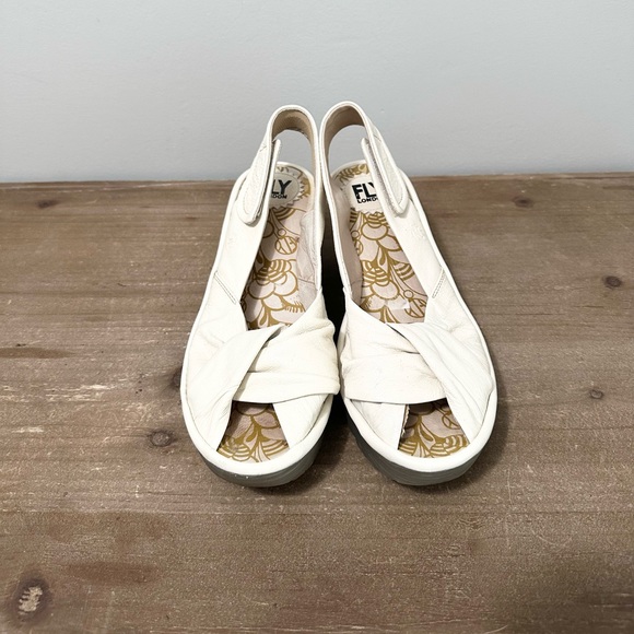 Fly London Yakin Peep Toe Leather Wedges White Size 37 (6.5-7) - Picture 2 of 8